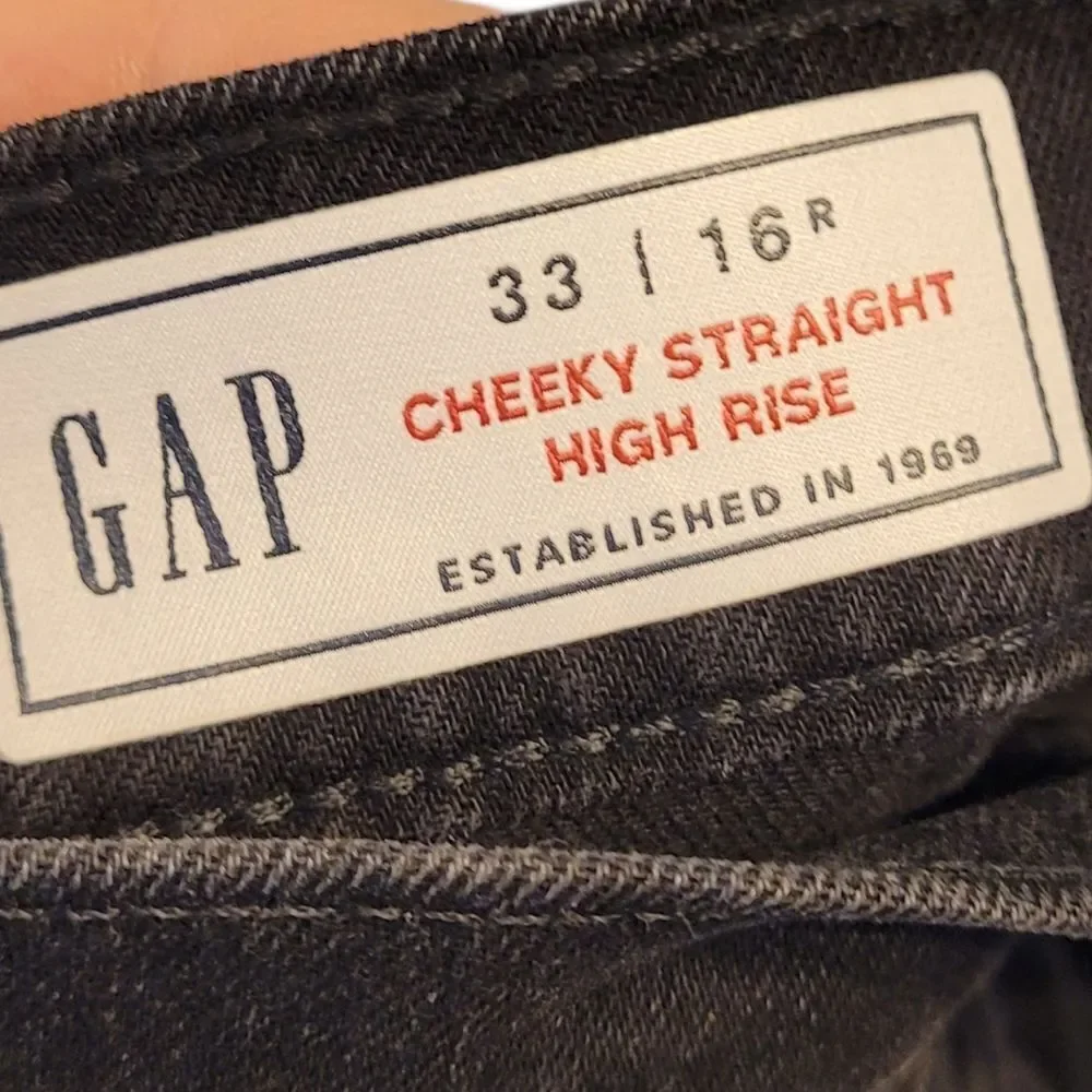 Gap Women's Black Denim Cheeky Straight High Rise Jeans Size 33/16